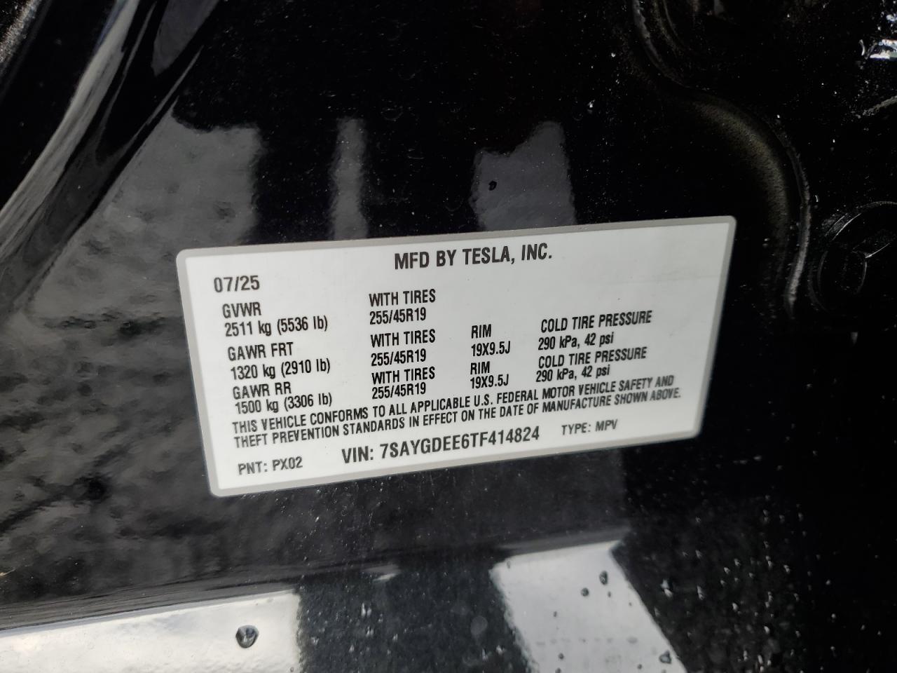 2026 Tesla Model Y VIN: 7SAYGDEE6TF414824 Lot: 90368275