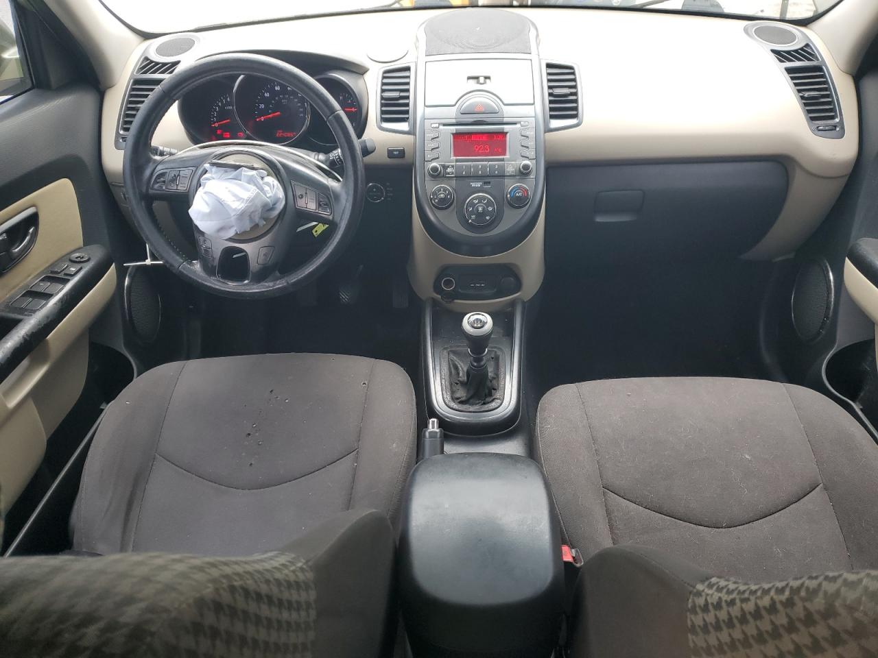 2010 Kia Soul + VIN: KNDJT2A29A7140211 Lot: 93240665