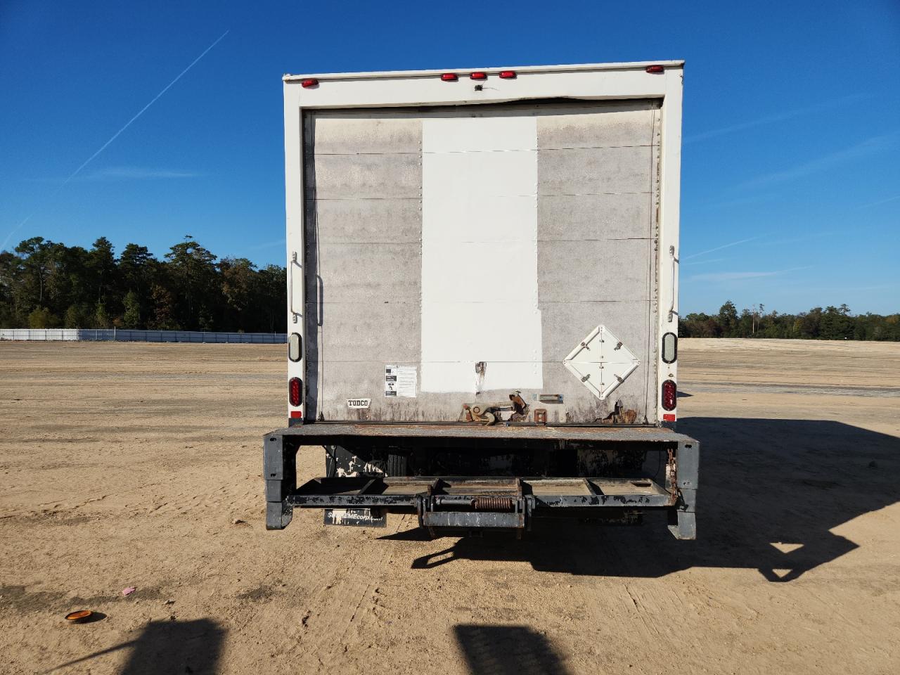 2015 Ford F-350 Box Truck VIN: 1FDRF3G60FEA40958 Lot: 87208315