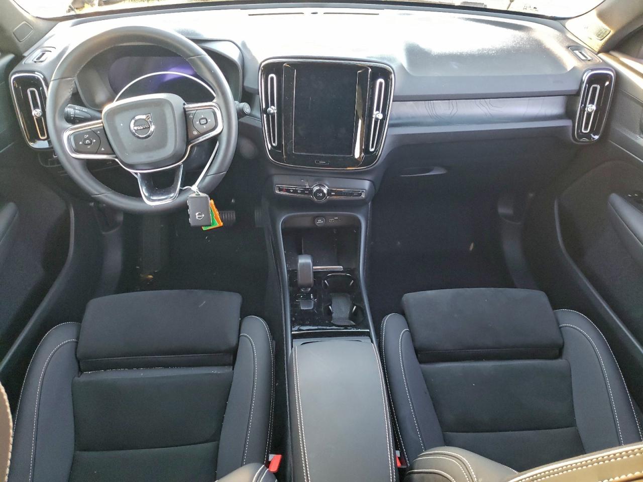 2024 Volvo Xc40 Recharge Plus VIN: YV4ER3XLXR2233086 Lot: 93996635