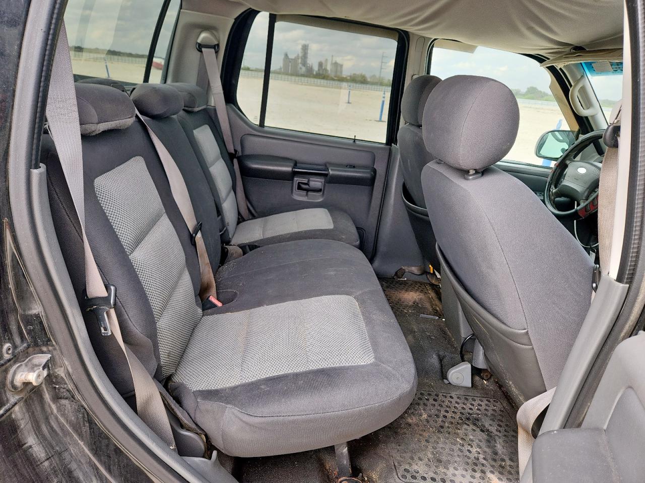 2005 Ford Explorer Sport Trac VIN: 1FMZU67K55UB39784 Lot: 90445335