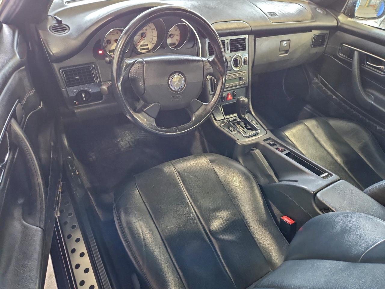 1998 Mercedes-Benz Slk 230 Kompressor VIN: WDBKK47F2WF070673 Lot: 93885755