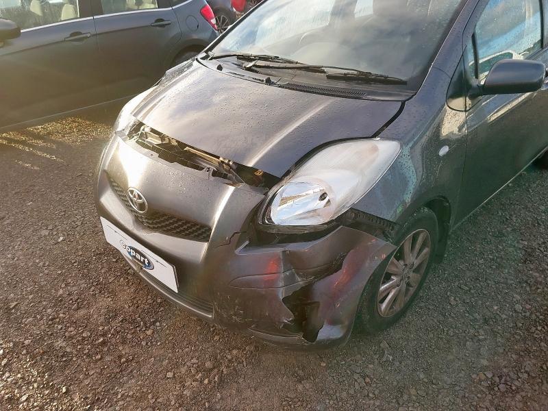 2009 TOYOTA YARIS TR