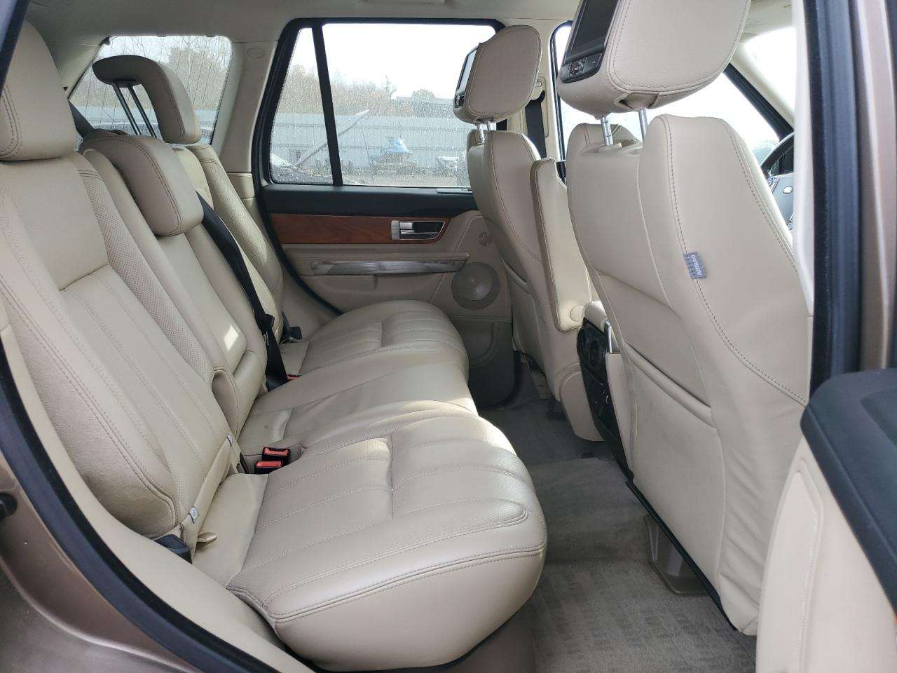 2010 Land Rover Range Rover Sport Lux VIN: SALSK2D47AA240145 Lot: 84771045