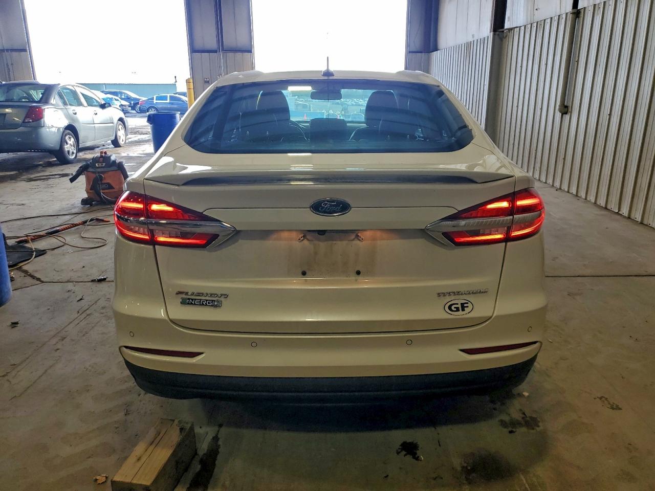 2019 Ford Fusion Titanium VIN: 3FA6P0SU5KR266922 Lot: 94388595