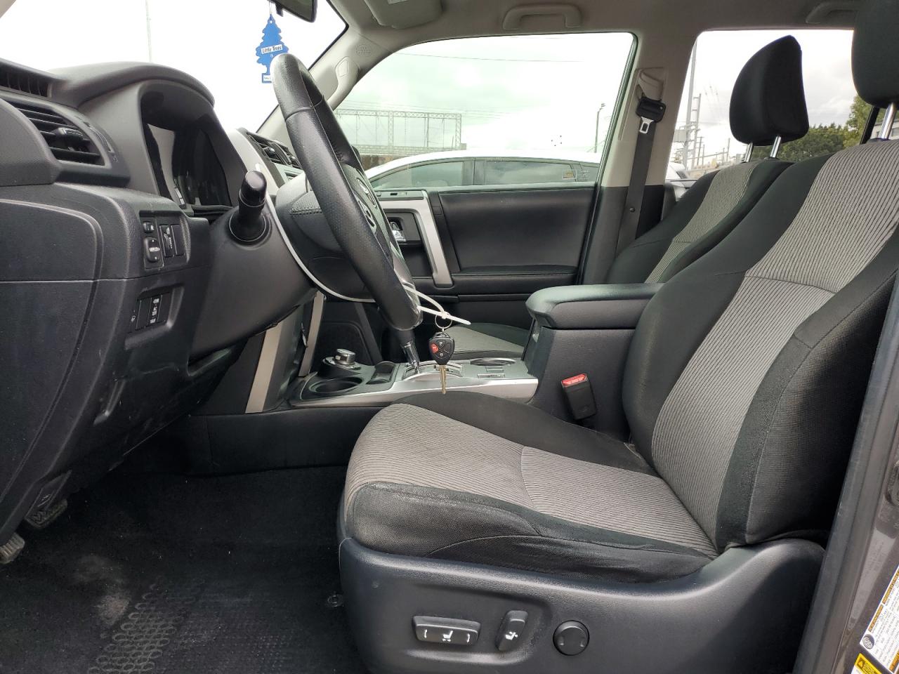 2019 Toyota 4Runner Sr5/Sr5 Premium VIN: JTEBU5JR5K5688375 Lot: 93328925