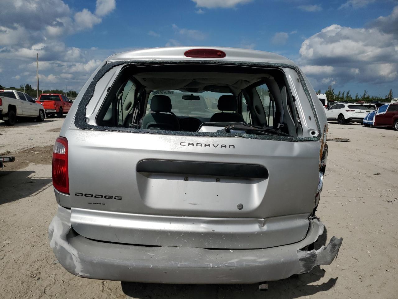 2005 Dodge Caravan Se VIN: 1D4GP25B25B428375 Lot: 91076195