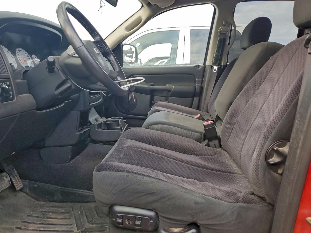 2005 Dodge Ram 1500 St VIN: 1D7HA18D85S239360 Lot: 93330375