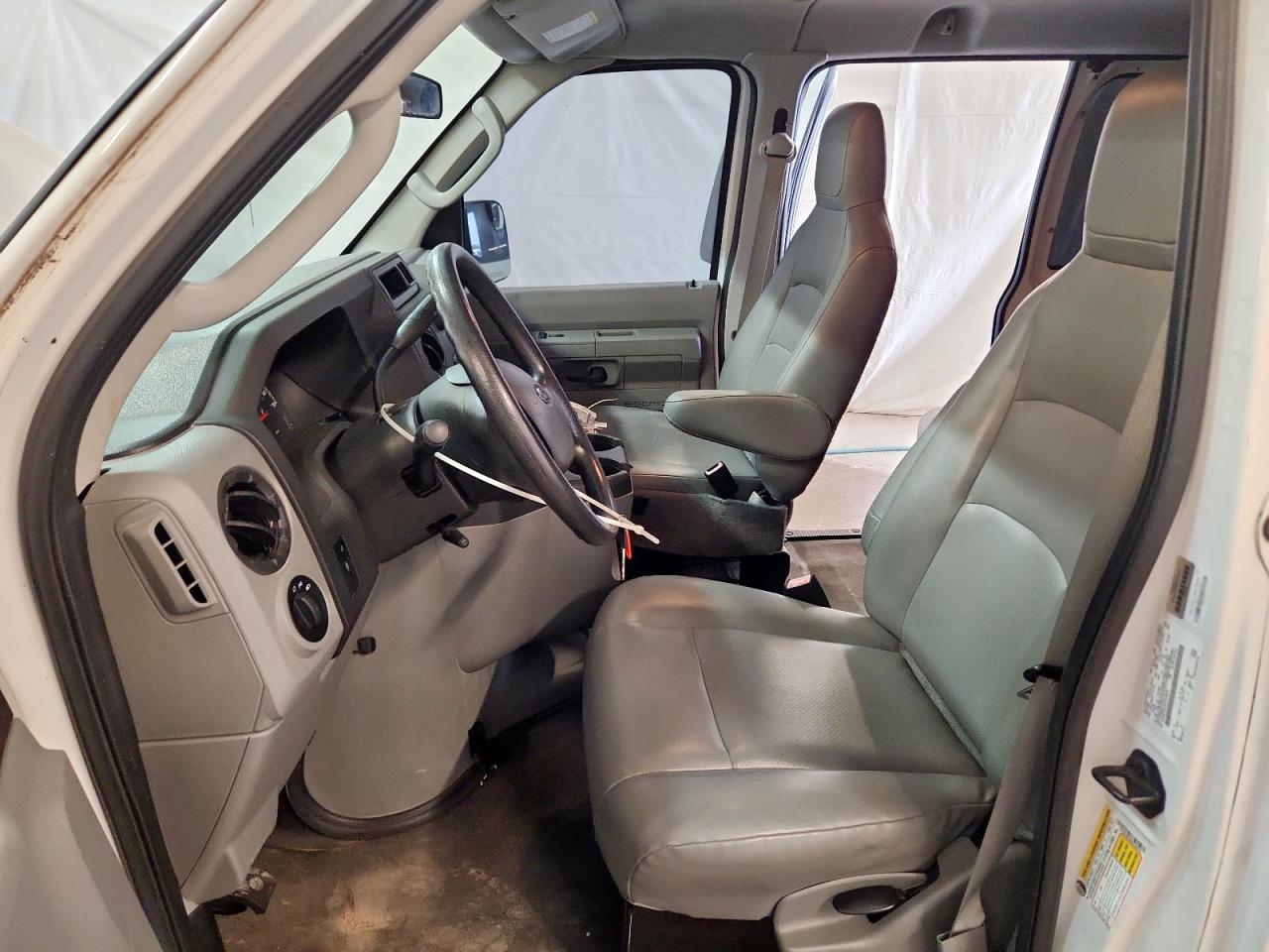 2014 Ford Econoline E350 Super Duty Wagon VIN: 1FBNE3BL9EDA39979 Lot: 92721495