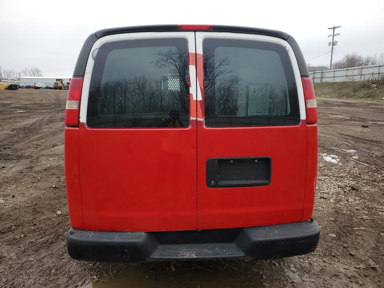 2011 GMC Savana G2500 Delivery Van VIN: 1GTW7FBA9B1107074 Lot: 92387485