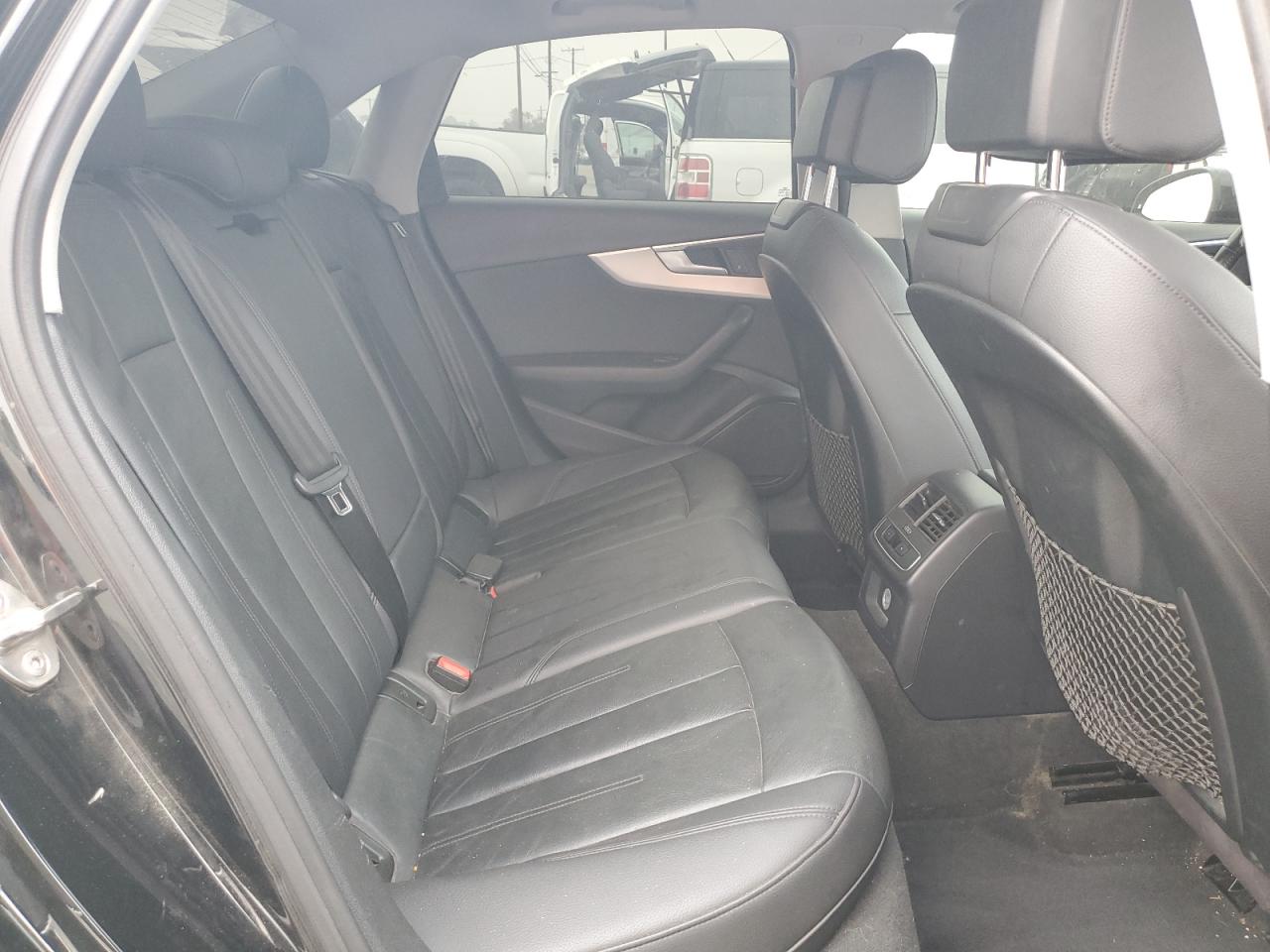 2017 Audi A4 Premium VIN: WAUGNAF4XHN032269 Lot: 91373855