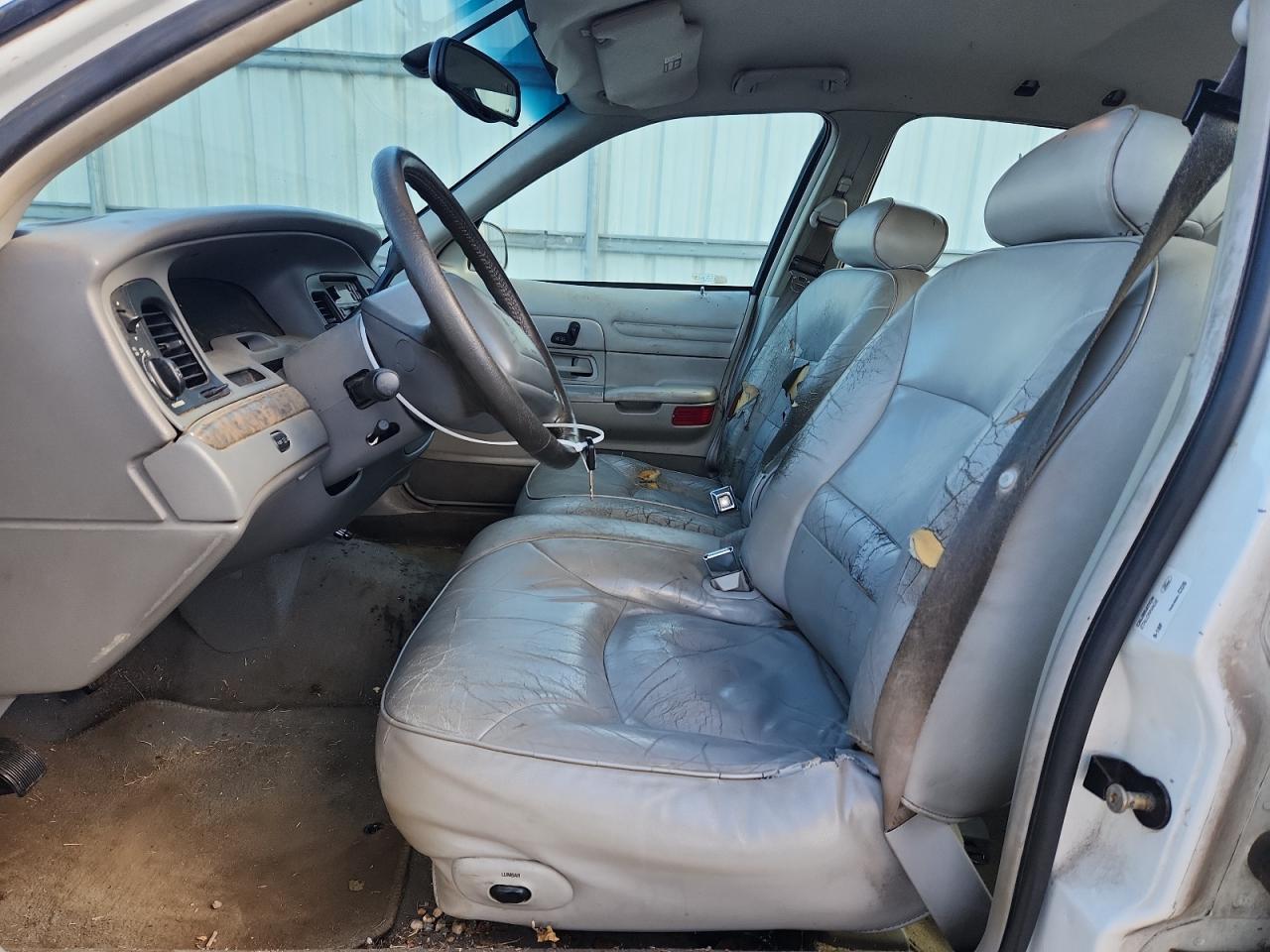 1998 Ford Crown Victoria Lx VIN: 2FAFP74W7WX121699 Lot: 91705175