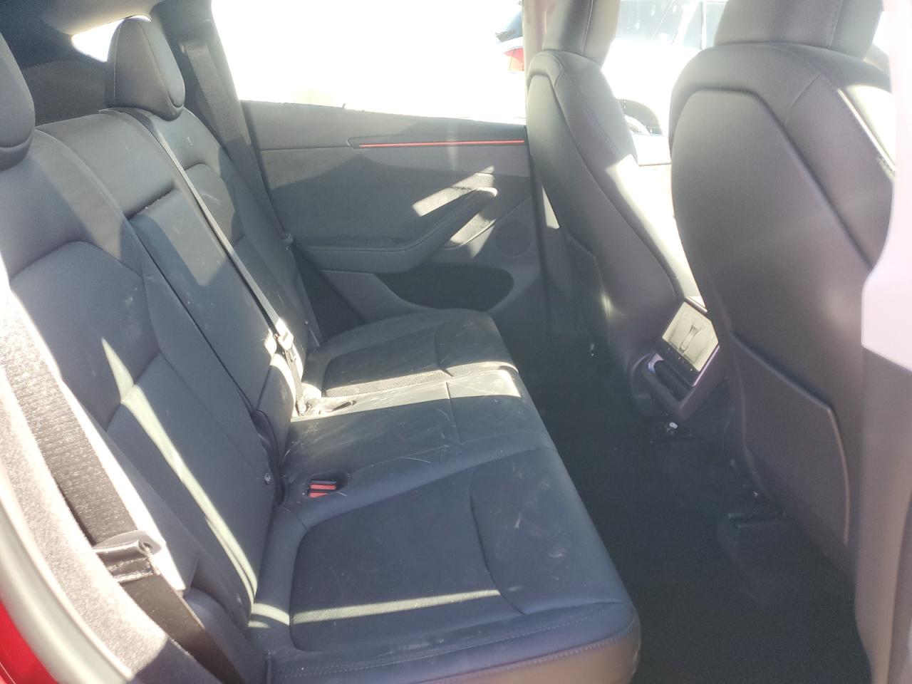 2026 Tesla Model Y VIN: 7SAYGDEEXTF364140 Lot: 91579075