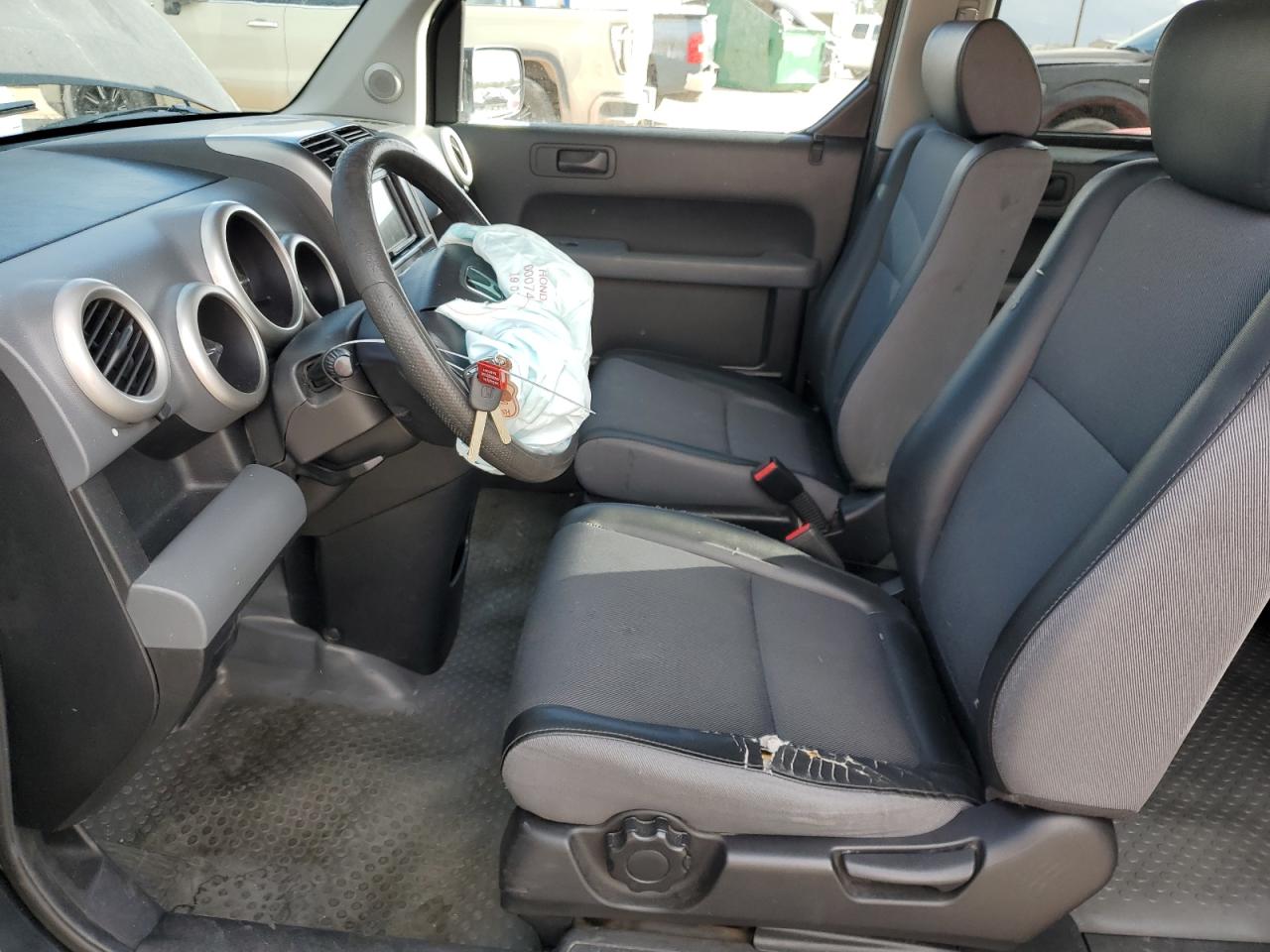 2004 Honda Element Lx VIN: 5J6YH28334L009845 Lot: 92860005