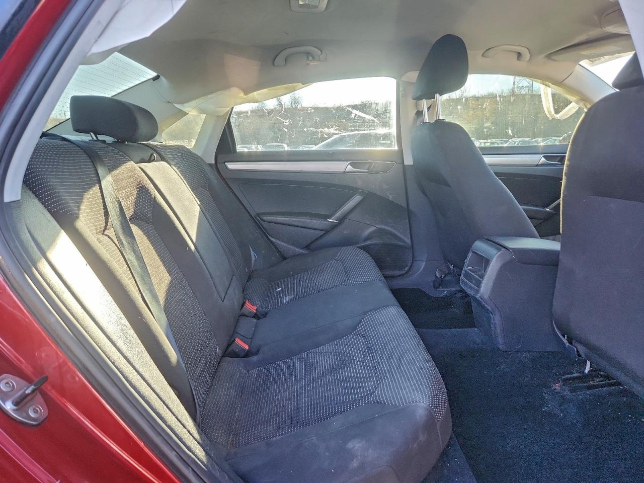 2016 Volkswagen Passat S VIN: 1VWAS7A31GC052064 Lot: 93775345