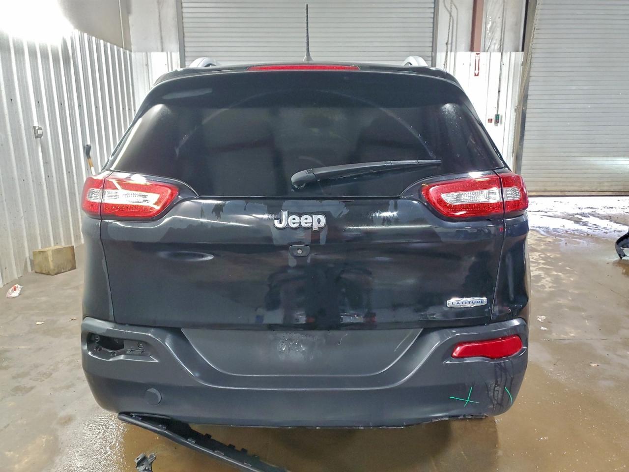 2018 Jeep Cherokee Latitude Plus VIN: 1C4PJLLB2JD584874 Lot: 94700235