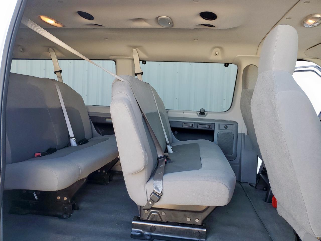 2009 Ford Econoline E350 Super Duty Wagon VIN: 1FBNE31L69DA22497 Lot: 92700865