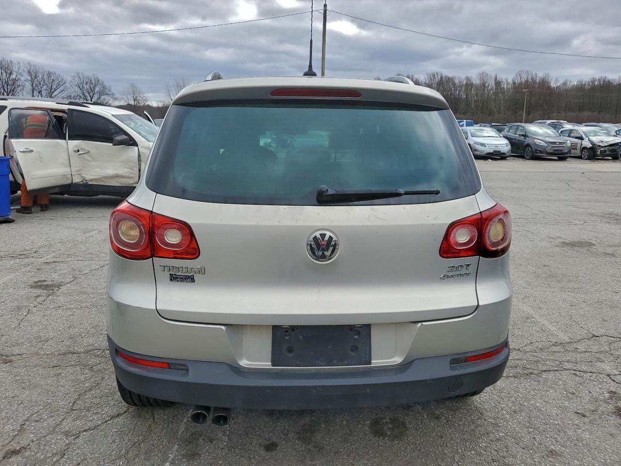 2011 Volkswagen Tiguan S VIN: WVGBV7AX0BW533556 Lot: 94728195