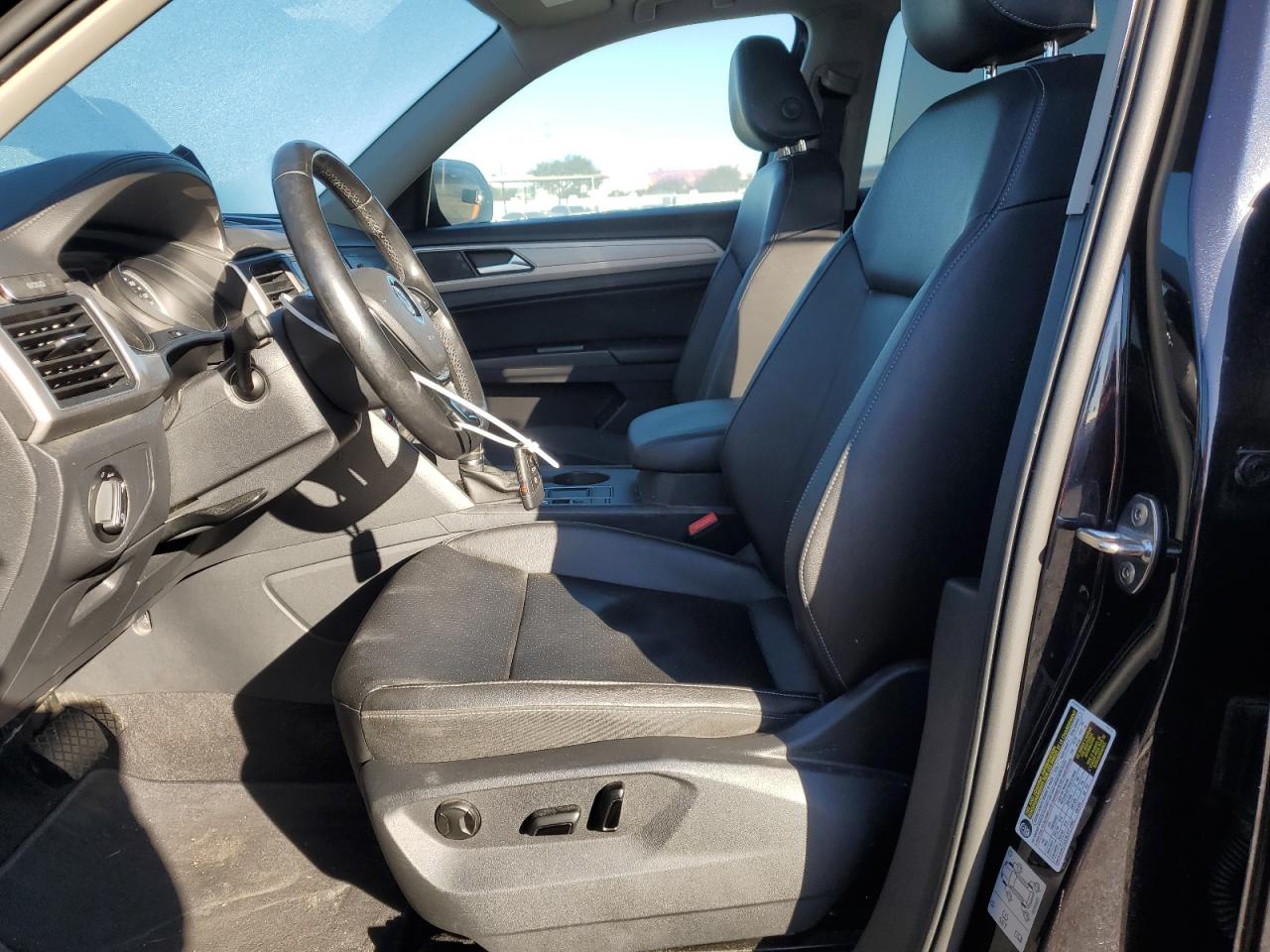 2018 Volkswagen Atlas Se VIN: 1V2CR2CA7JC563239 Lot: 93687045