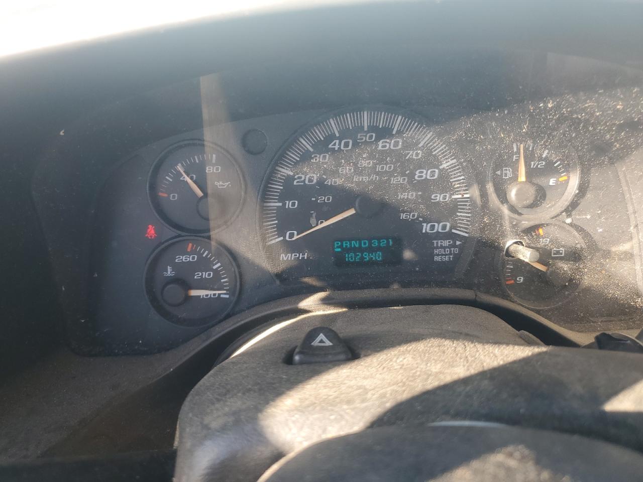 2004 Chevrolet Express Delivery Van VIN: 1GCGG25V941203852 Lot: 92194215