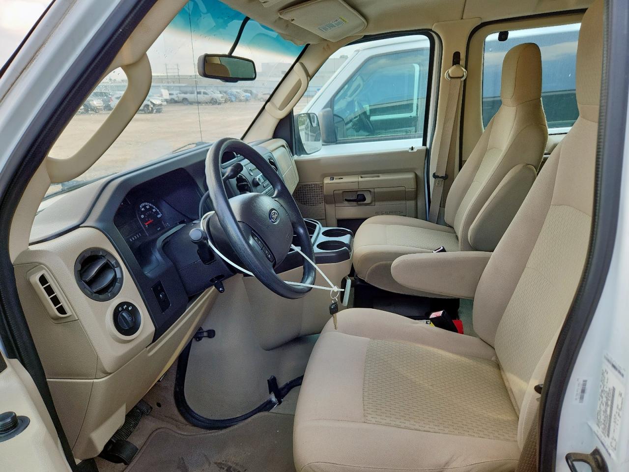 2013 Ford Econoline E350 Super Duty Wagon VIN: 1FBNE3BL8DDA52060 Lot: 92716695