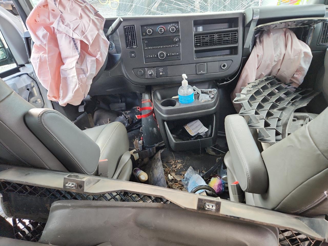 2018 Chevrolet Express G3500 Ls VIN: 1GAZGNFP6J1340309 Lot: 92803565