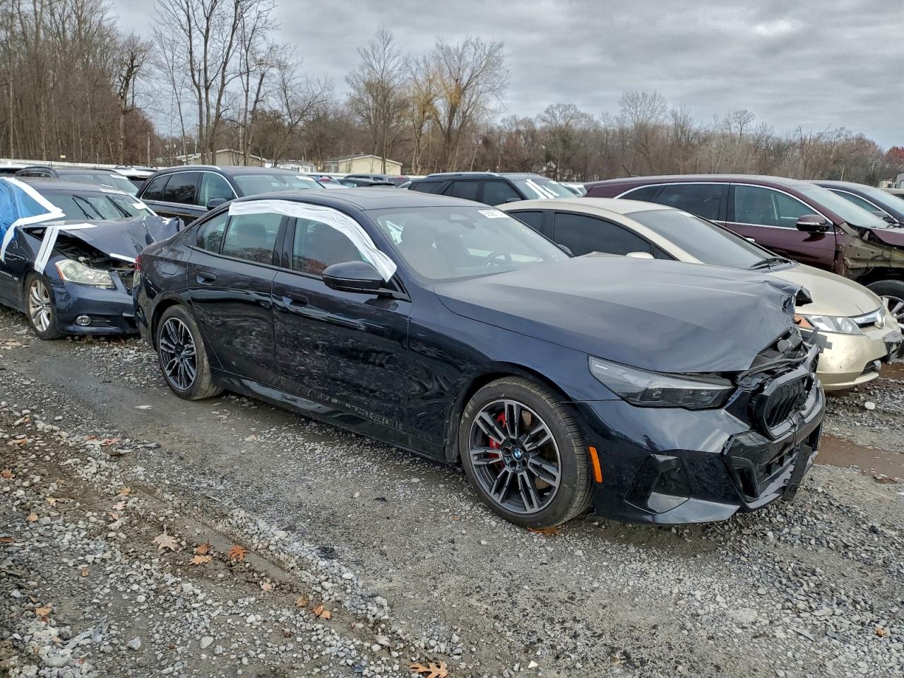 Фото: WBA63FJ01RCR16889