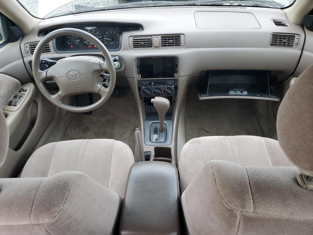 1999 Toyota Camry Le VIN: 4T1BF28K5XU080595 Lot: 93872175