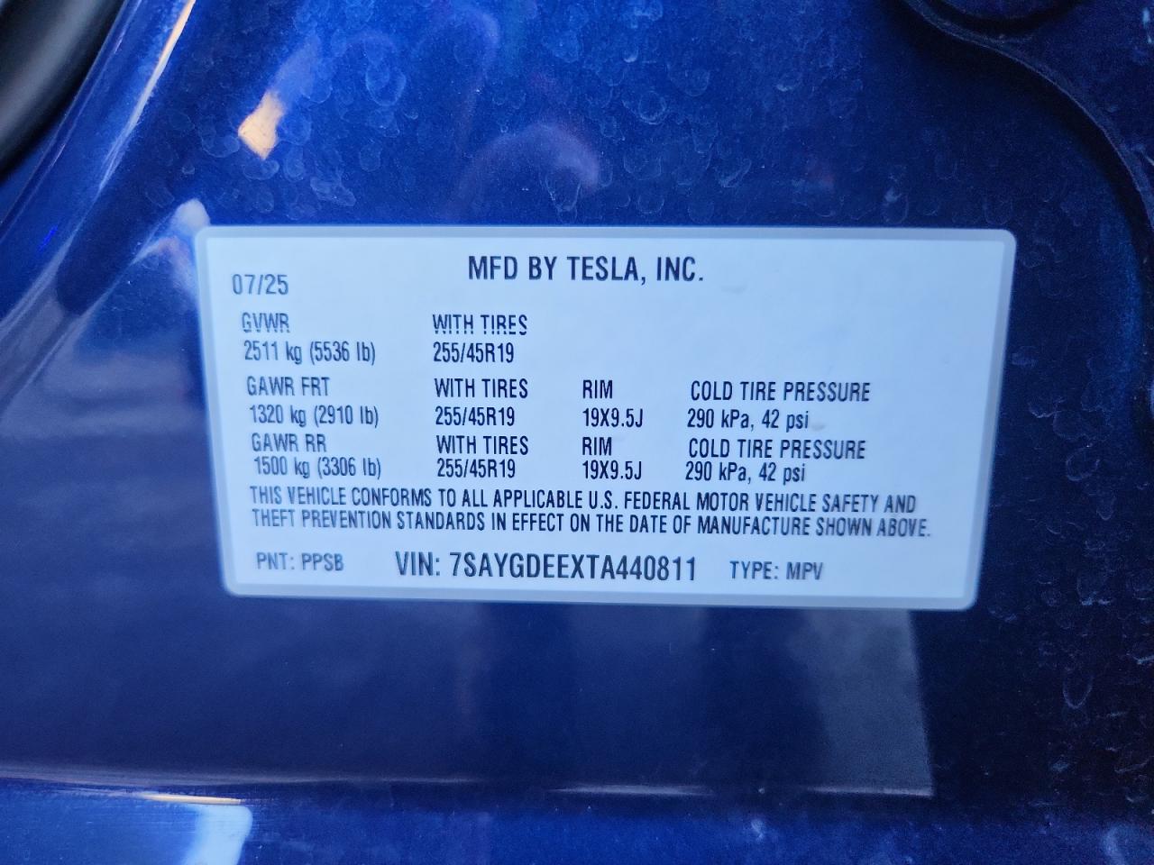2026 Tesla Model Y VIN: 7SAYGDEEXTA440811 Lot: 92900005