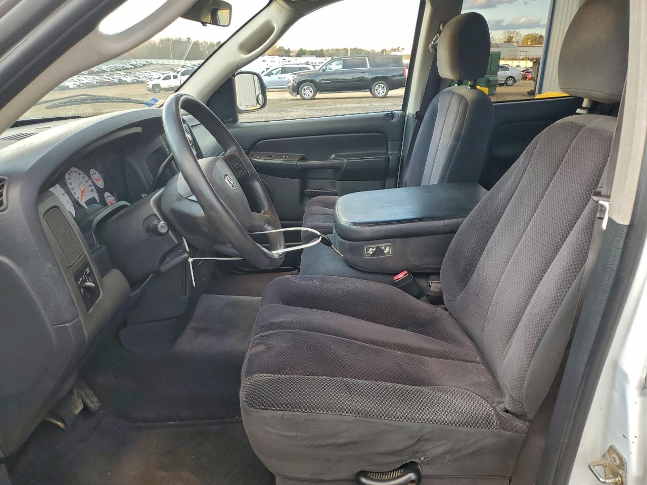 2004 Dodge Ram 1500 St VIN: 1D7HA18N94J148725 Lot: 94632385