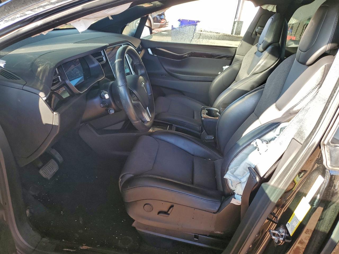 2018 Tesla Model X VIN: 5YJXCAE21JF088243 Lot: 94052325