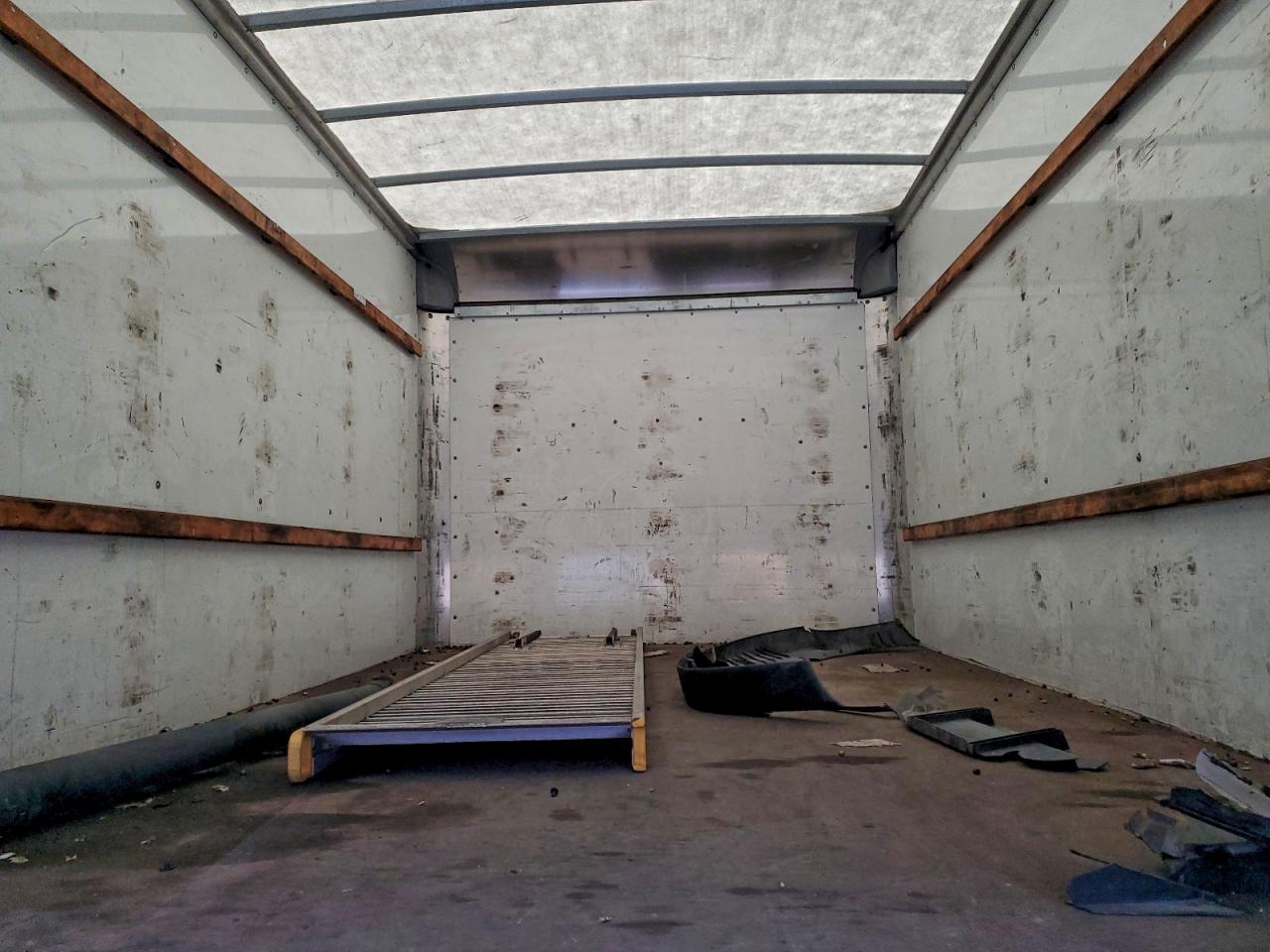 2021 GMC Savana Cut - Box Truck VIN: 7GZ37TC72MN005649 Lot: 94289715