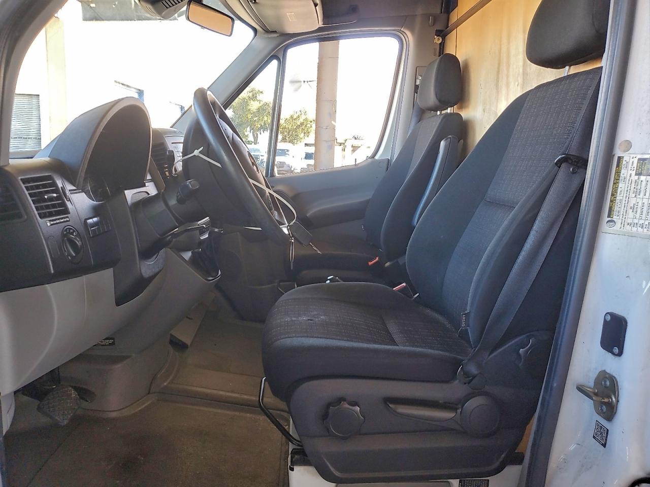 2016 Mercedes-Benz Sprinter 2500 VIN: WD3PE8DD4GP195396 Lot: 94161835