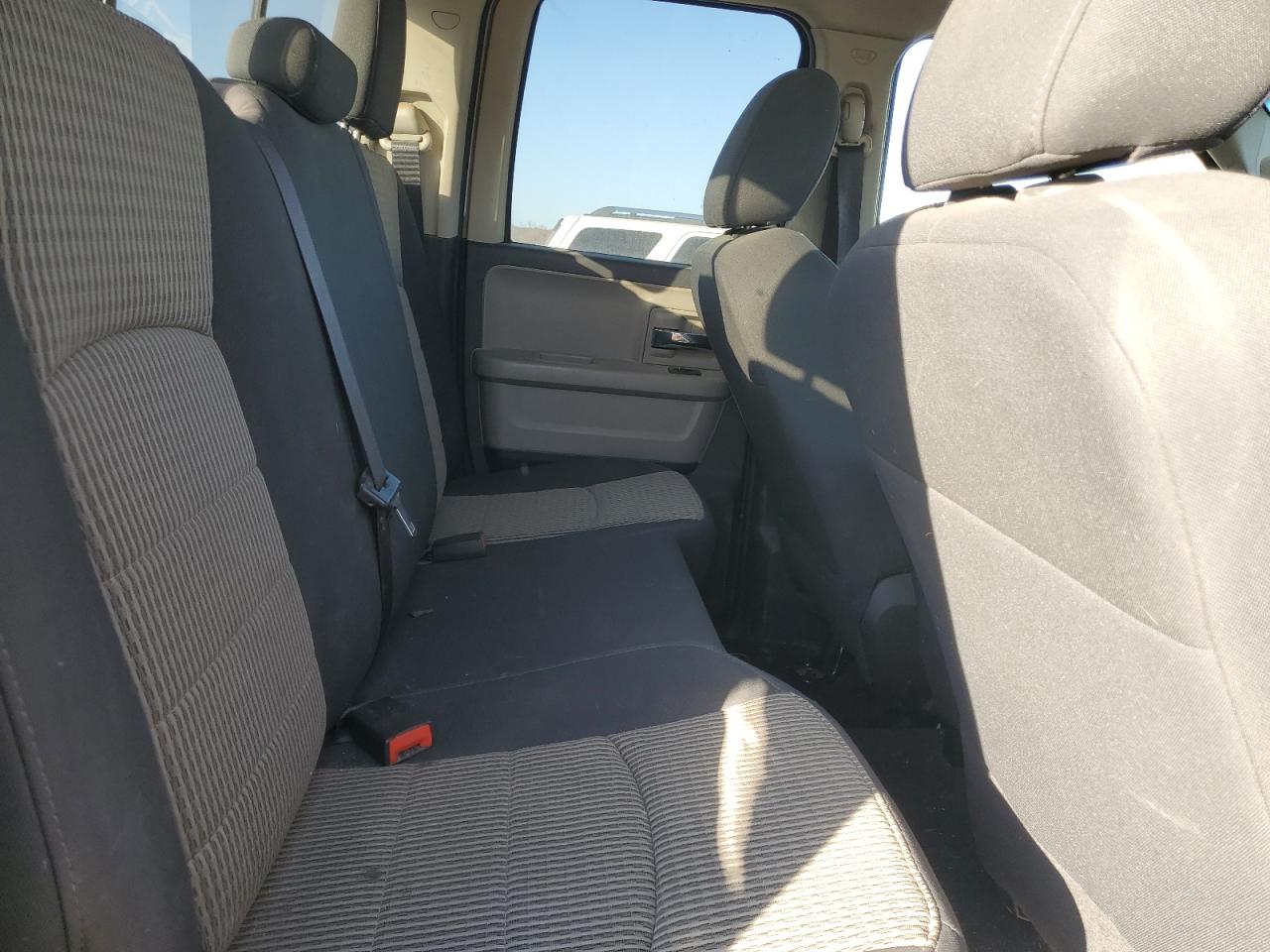 2011 Dodge Ram 1500 VIN: 1D7RV1GP4BS520698 Lot: 92808265