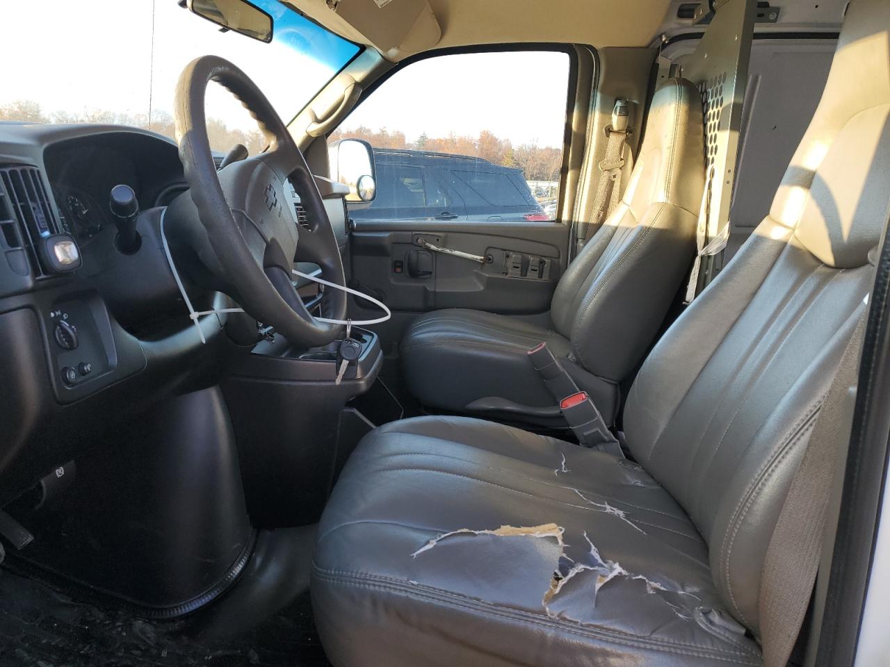 2007 Chevrolet Express G2500 VIN: 1GCGG25V071117088 Lot: 92677135