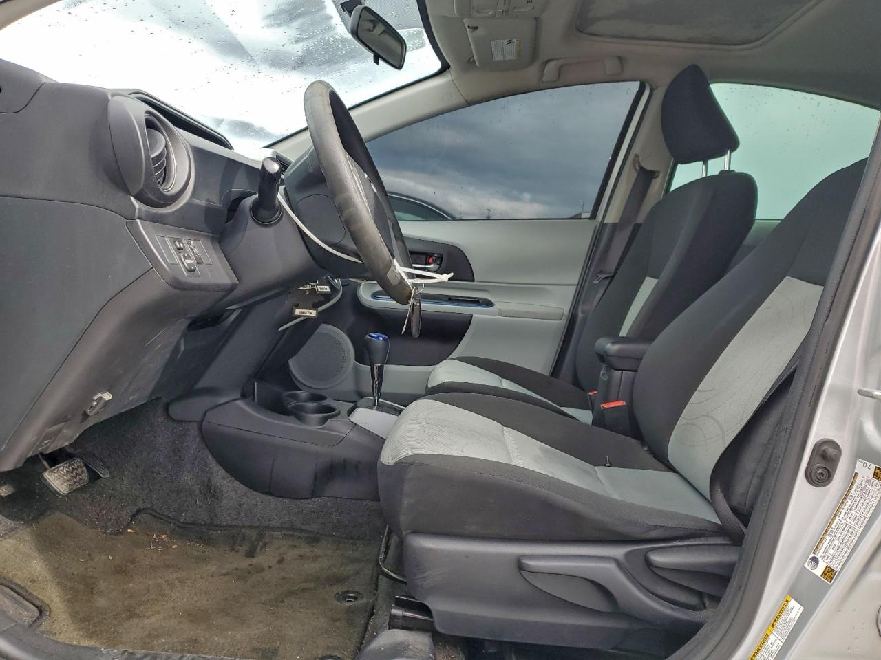 2012 Toyota Prius C VIN: JTDKDTB37C1024056 Lot: 92696375