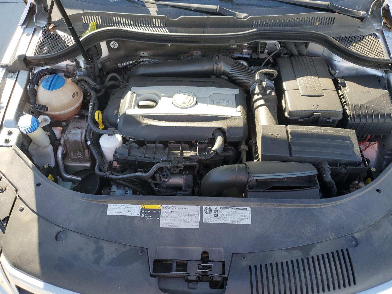 2015 Volkswagen Cc Sport VIN: WVWBP7AN4FE812050 Lot: 92594755