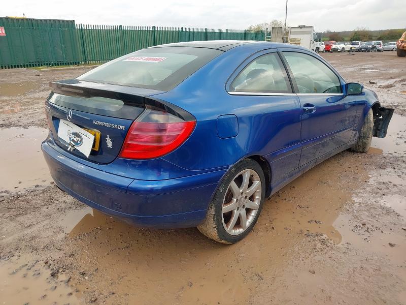 2003 MERCEDES-BENZ C CLASS C200K SE 3DR AUTO