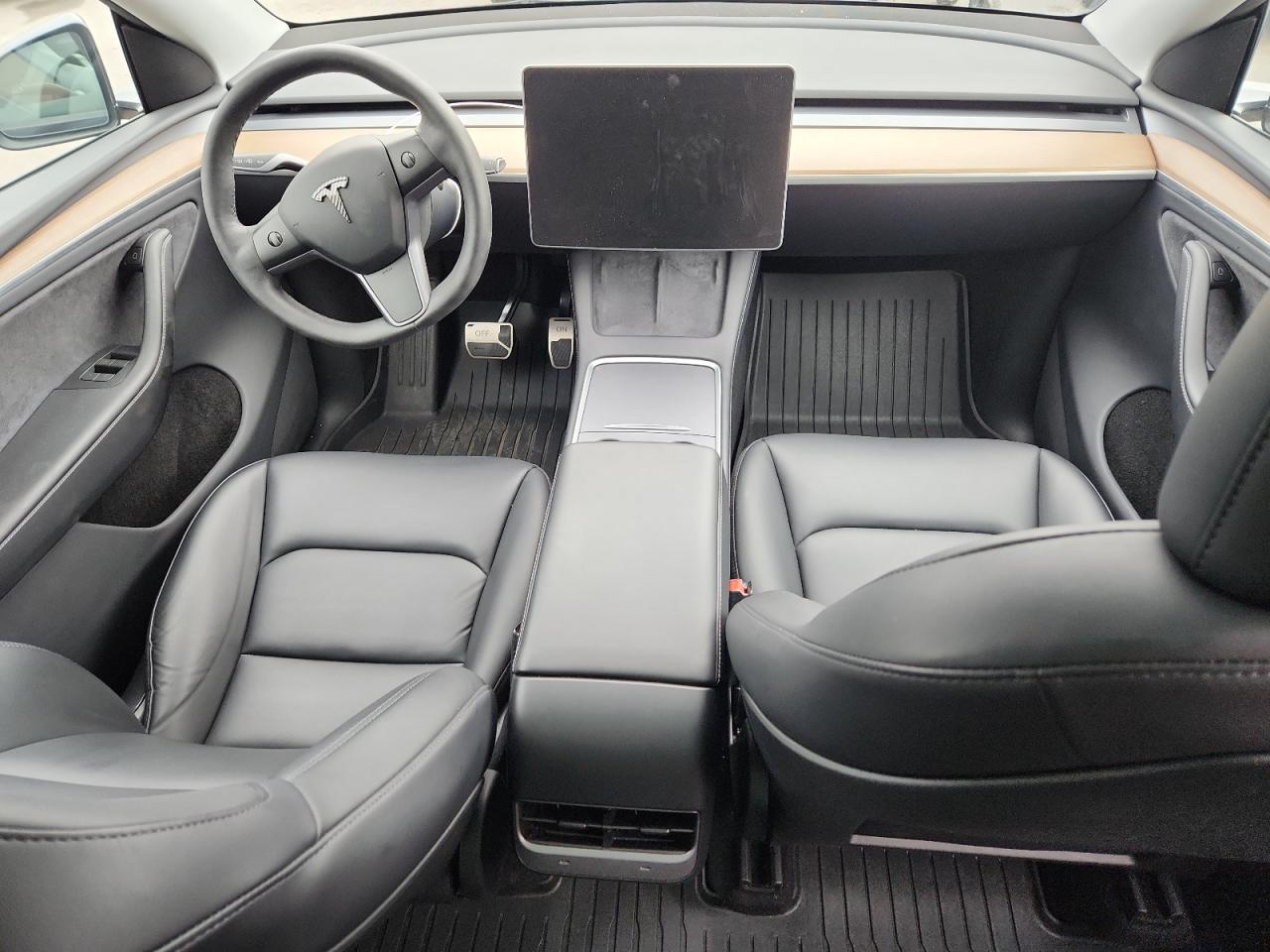 2023 Tesla Model Y VIN: 7SAYGDEE9PA210800 Lot: 90079995