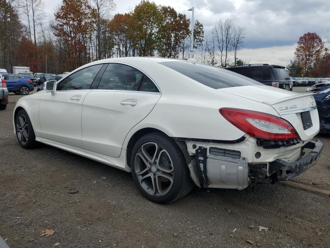 Фото: WDDLJ6HB8GA163301