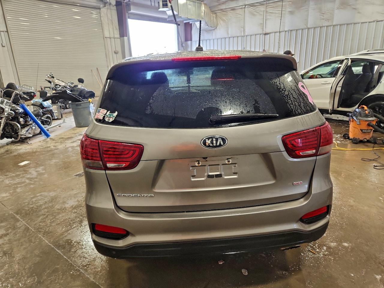 2019 Kia Sorento L VIN: 5XYPGDA37KG524687 Lot: 94193895