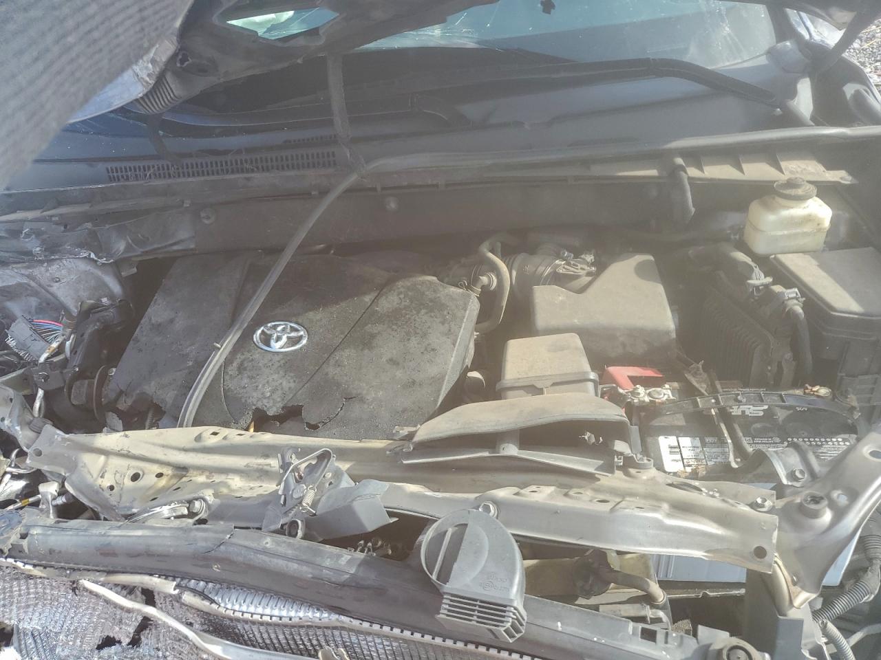 2018 Toyota Highlander Le VIN: 5TDZZRFH2JS250854 Lot: 94503565