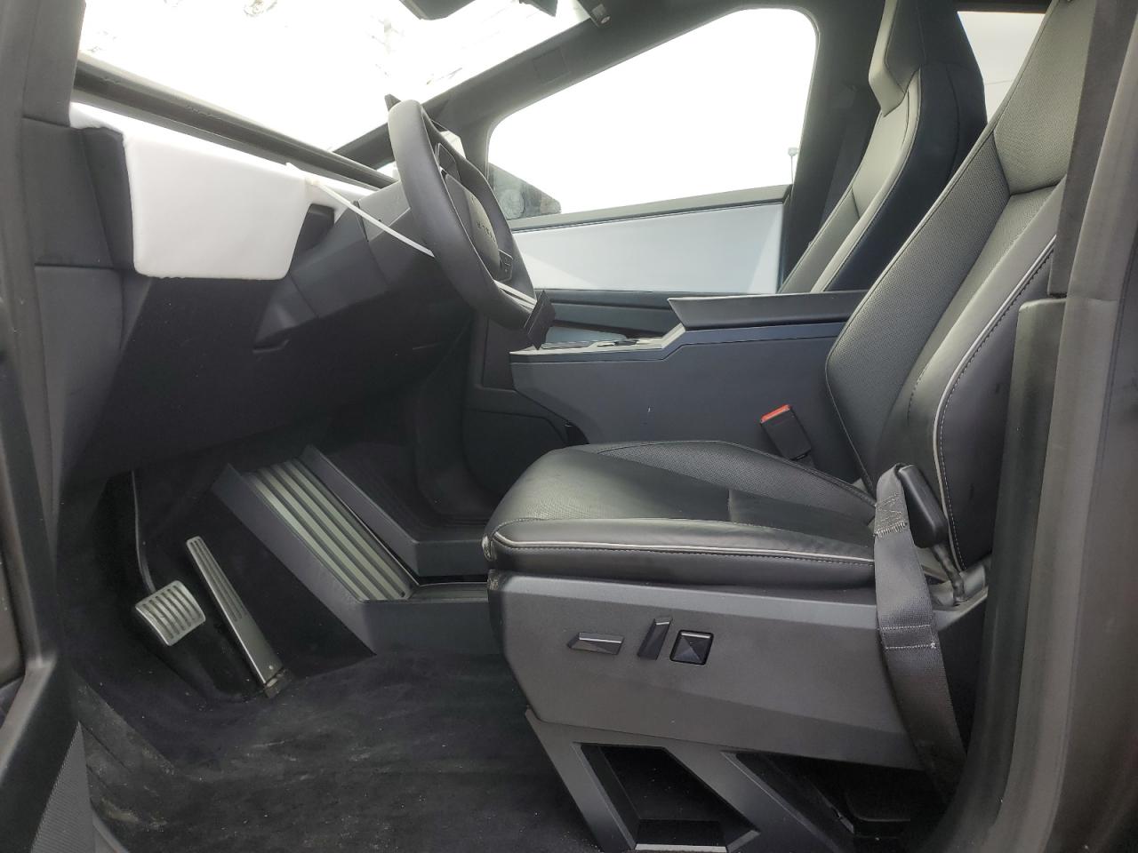 2024 Tesla Cybertruck VIN: 7G2CEHEDXRA016451 Lot: 93474495