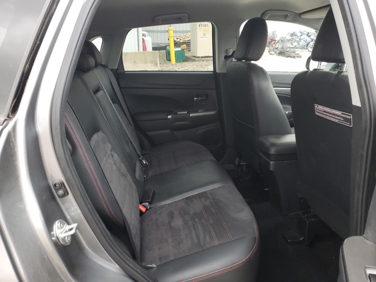 2018 Mitsubishi Outlander Sport Es VIN: JA4AR3AW6JU011877 Lot: 92261725