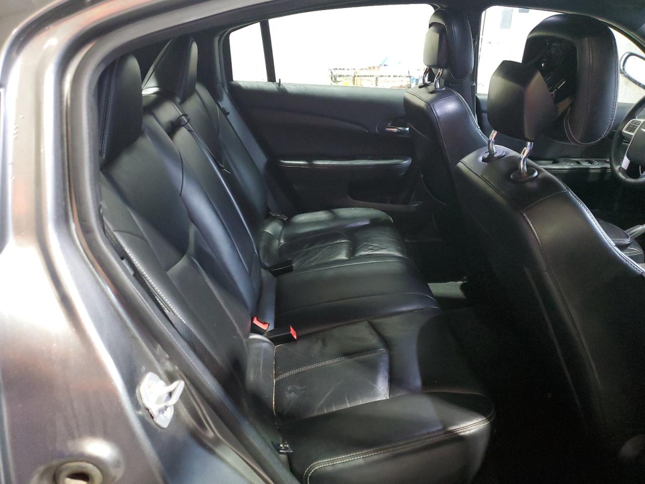 2013 Chrysler 200 Limited VIN: 1C3CCBCG4DN575644 Lot: 92255685