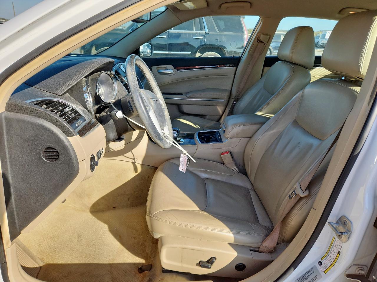 2014 Chrysler 300 VIN: 2C3CCAAG8EH375650 Lot: 92907575