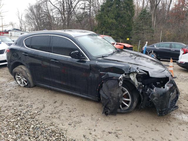  ALFA ROMEO STELVIO 2018 Чорний