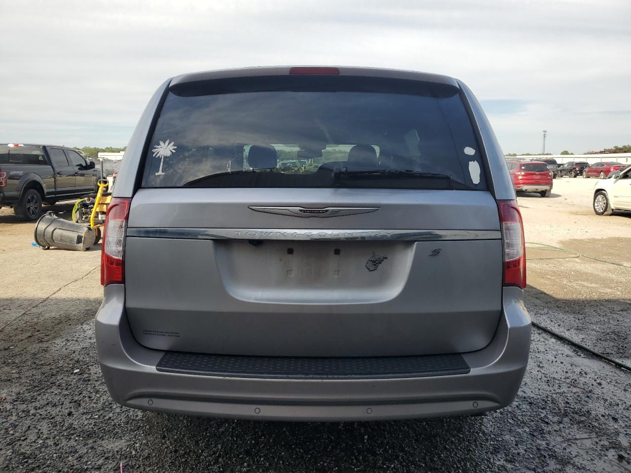 2014 Chrysler Town & Country S VIN: 2C4RC1HG9ER372262 Lot: 91588065