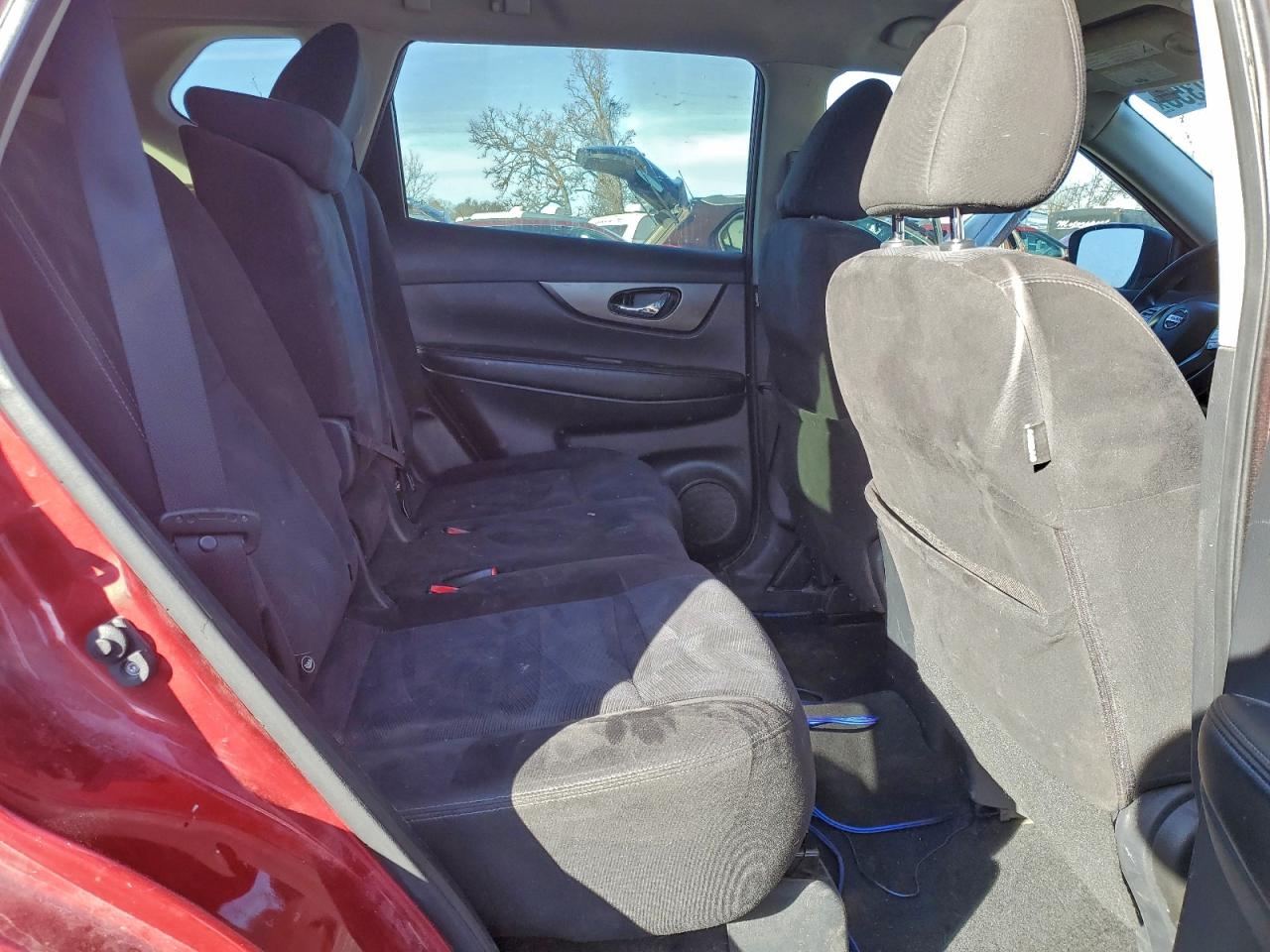 2015 Nissan Rogue S VIN: KNMAT2MT7FP581153 Lot: 94510355