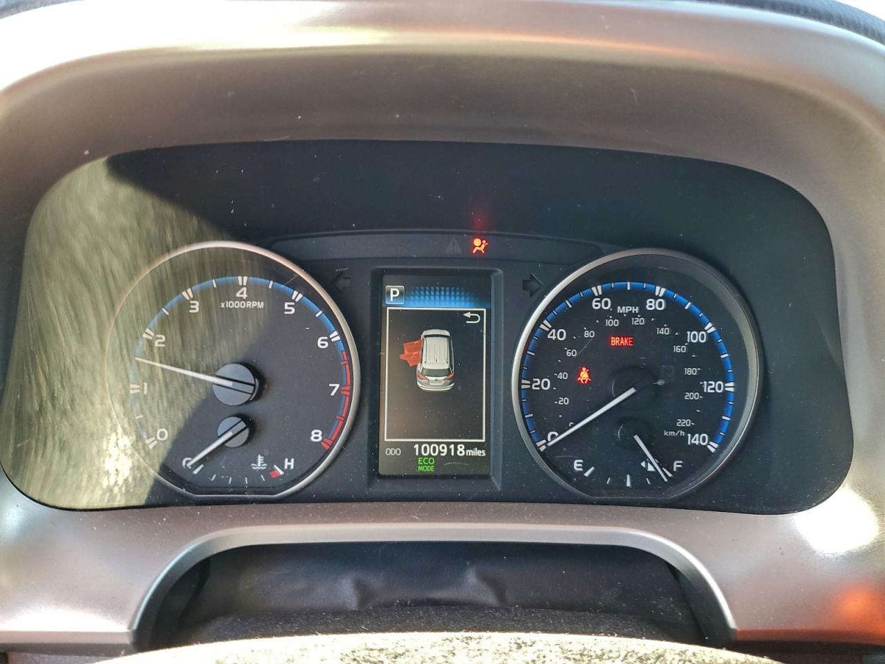 2017 Toyota Rav4 Le VIN: JTMBFREV8HJ146815 Lot: 94658315